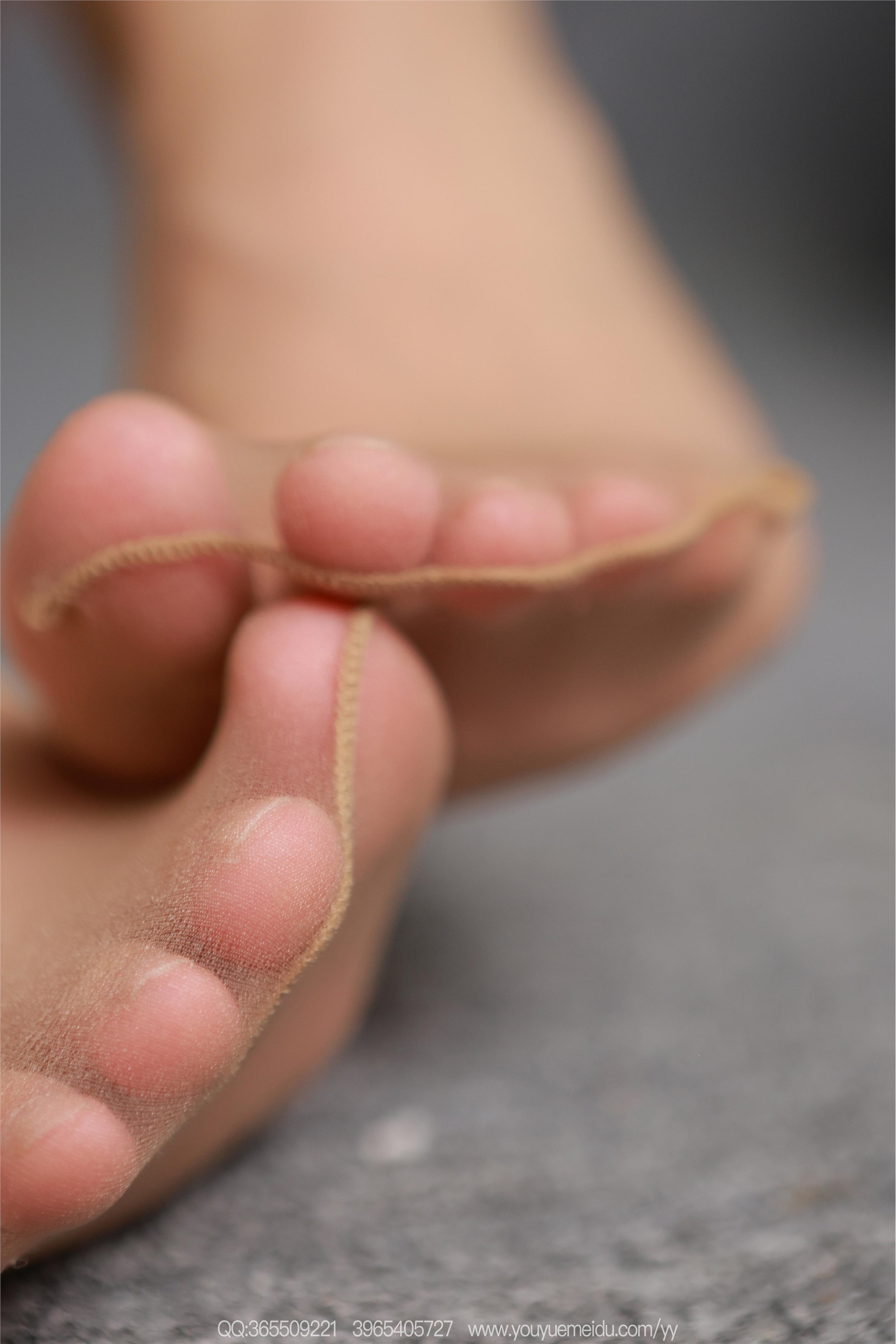 IESS异思趣向  2025.09.22 丝享家 2164 秋秋《灰色吊带》